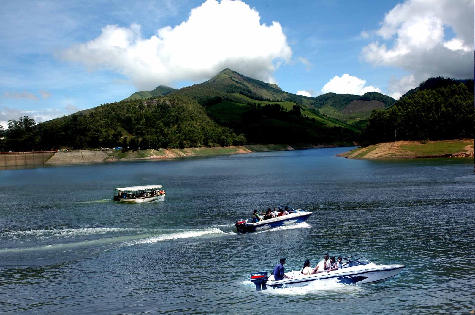 Thekkady Tour Package